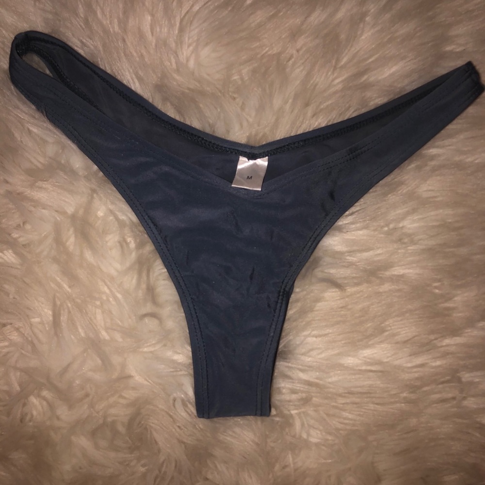 👙Zaful thong Heather gray bikini - Picture 2 of 4